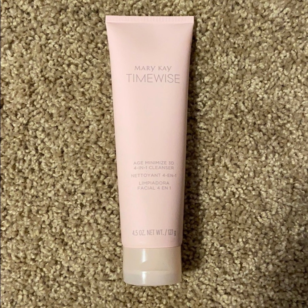 Mary Kay Timewise 4 in 1 cleanser pink